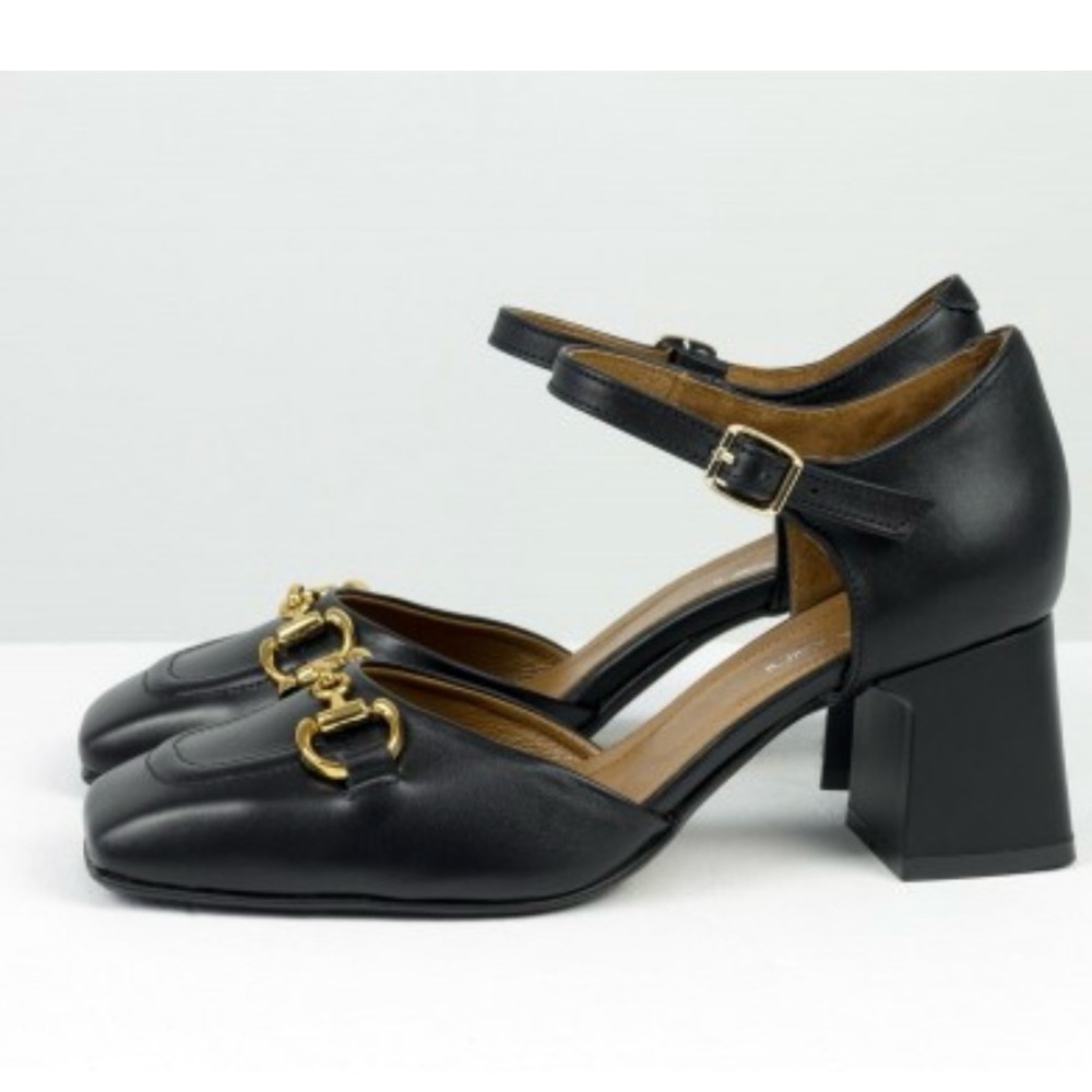 Leather classic shoes